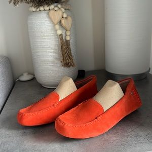 Ugg flat shoes